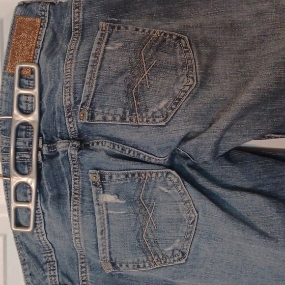 💙🌺Classic Blue Distressed Women Jeans - Picture 14 of 16